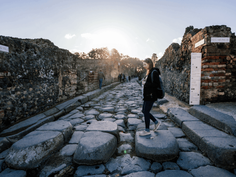 skip-the-line-pompeii-discovery-with-expert-archaeologist