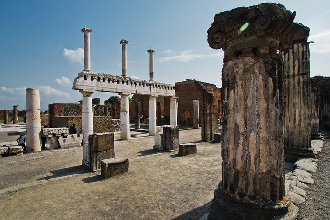 skip-the-line-pompeii-guided-tour-from-naples