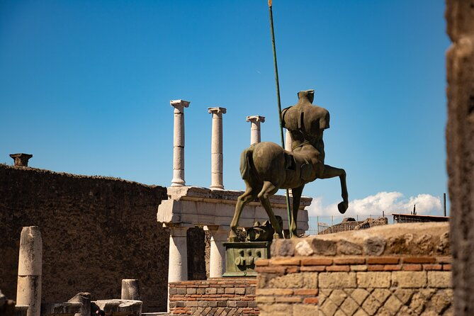 skip-the-line-pompeii-guided-tour-with-archaeologist