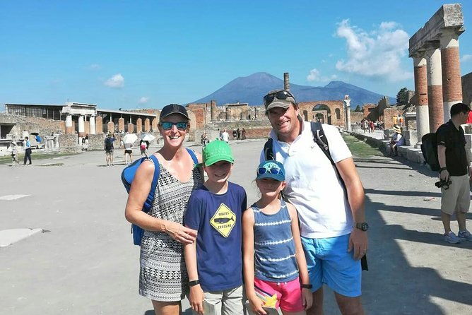 skip-the-line-pompeii-private-tour-for-kids-with-archaeologist