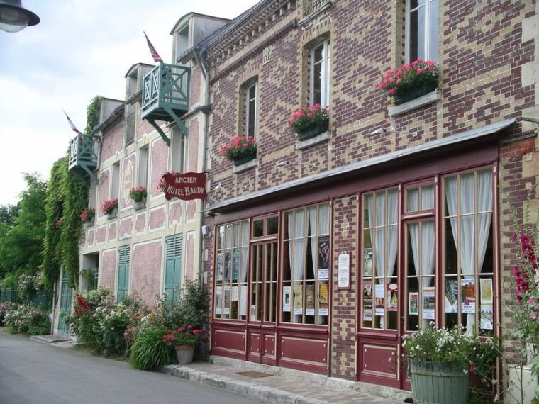 skip-the-line-private-morning-visit-claude-monets-garden