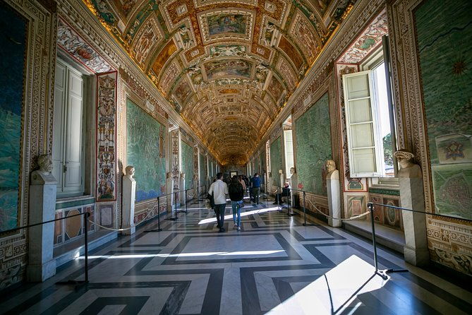 skip-the-line-private-vatican-and-sistine-chapel-tour