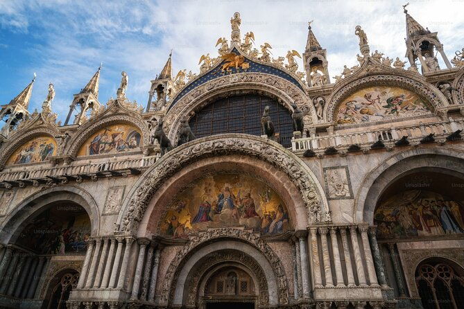 skip-the-line-st-marks-basilica-and-doges-palace-exclusive-tour-2
