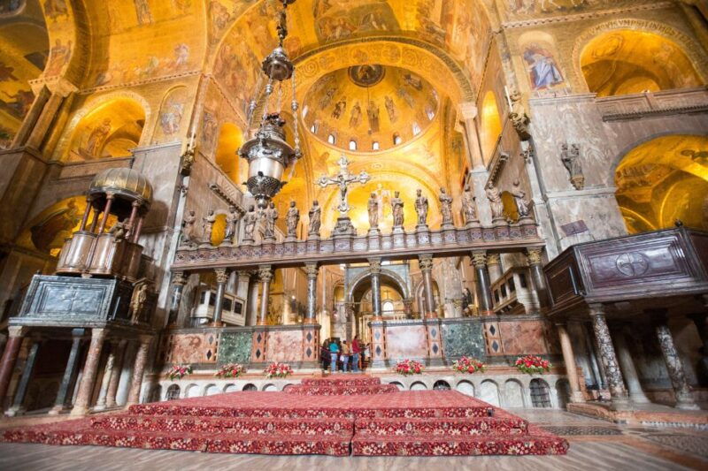 skip-the-line-st-marks-basilica-guided-tour