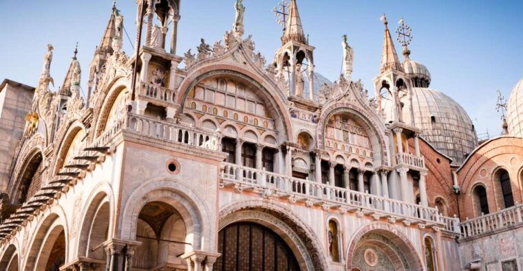 skip-the-line-st-marks-basilica-guided-tour
