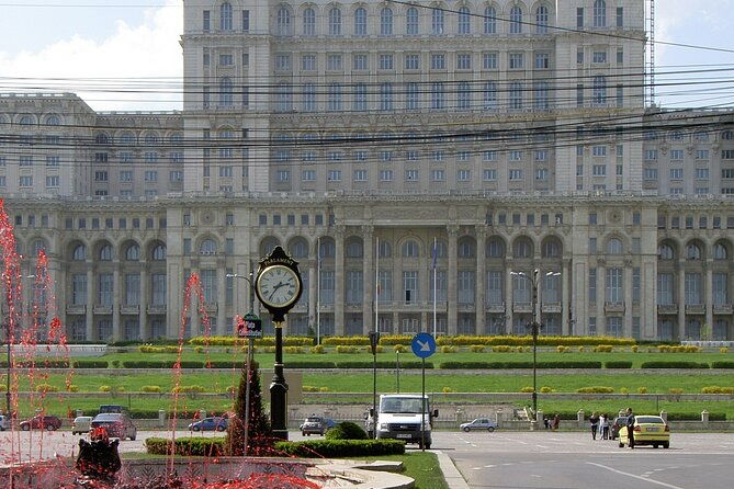 skip-the-line-ticket-of-the-palace-of-parliament-in-bucharest-2