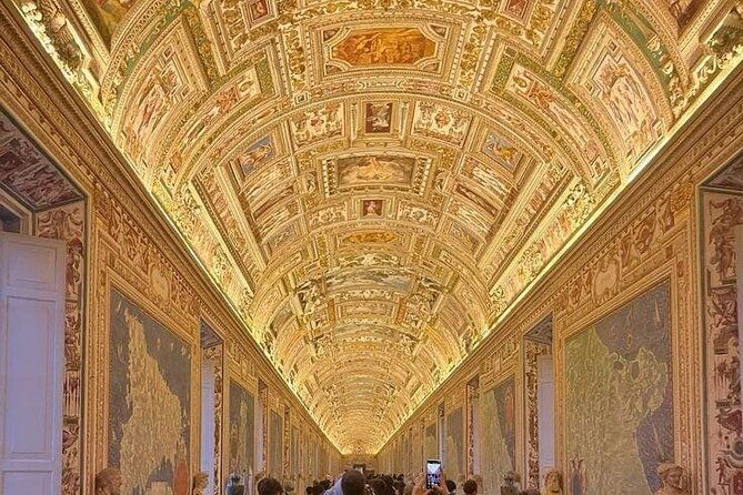skip-the-line-tickets-to-vatican-museum-and-sistine-chapel-2