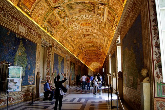 skip-the-line-vatican-wheelchair-accessible-private-tour
