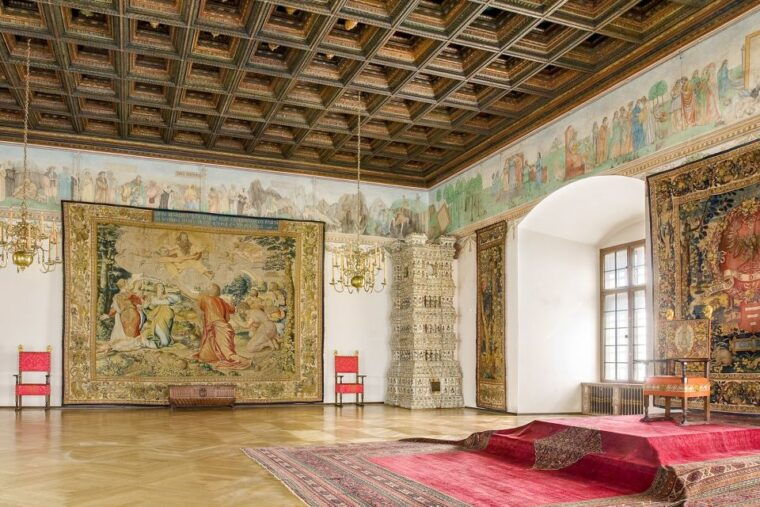 skip-the-line-wawel-castle-chambers-private-tour