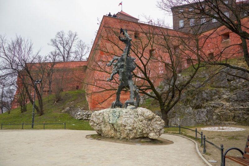skip-the-line-wawel-castle-chambers-small-group-tour