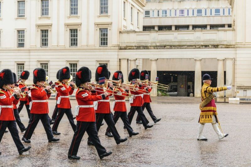 skip-the-line-westminster-abbey-guard-change-ceremonies