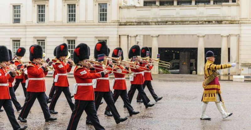 skip-the-line-westminster-abbey-guard-change-ceremonies