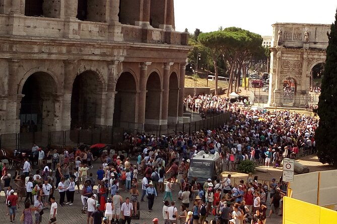 skiptheline-3-hours-colosseum-and-roman-forum-tour