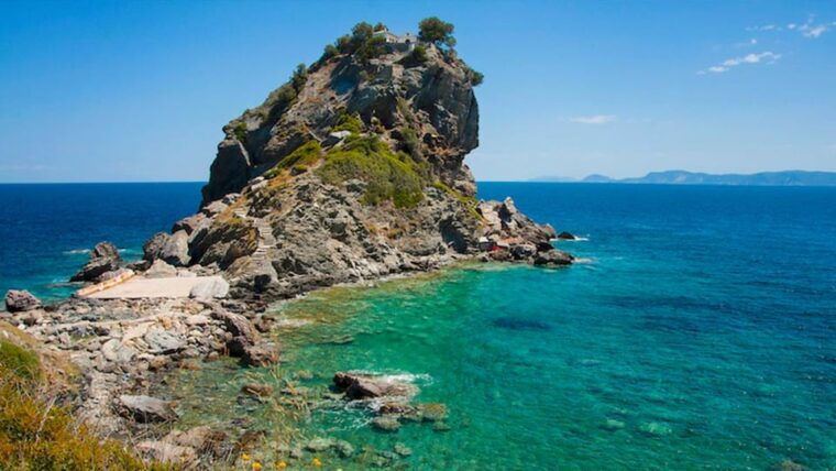 skopelos-mamma-mia-cliff-tour