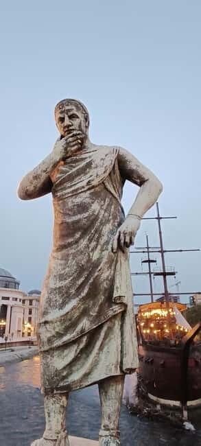 Skopje Walk with Beer: The Monuments of Skopje - The Guide and Experience Quality
