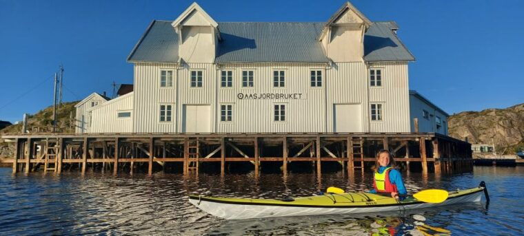 skrova-island-3hours-guided-kayak-tour