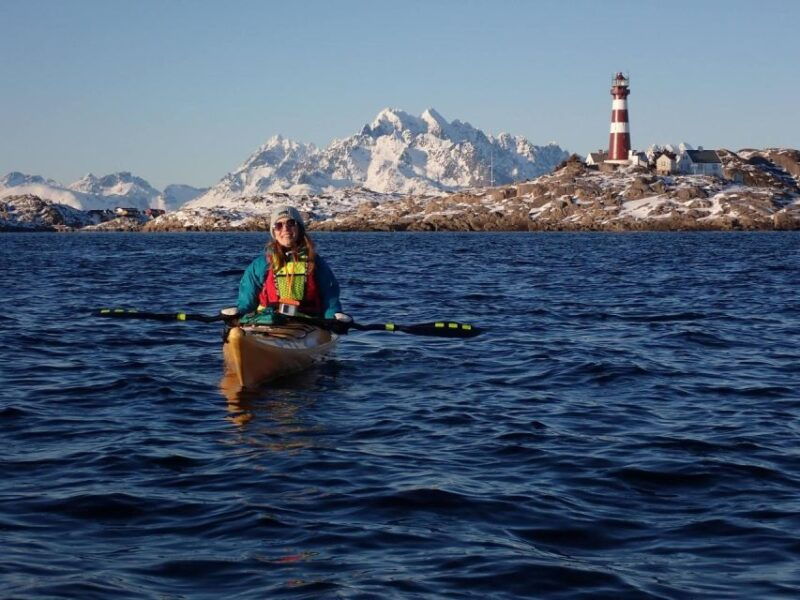 skrova-island-winter-guided-kayak-tour-2hours