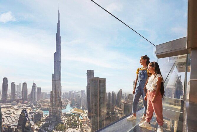 Sky Views Dubai with Glas slide or Edge Walk Options - Key Points