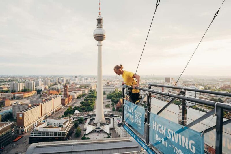 Sky Walk - 120 Meters above Berlin - Introduction