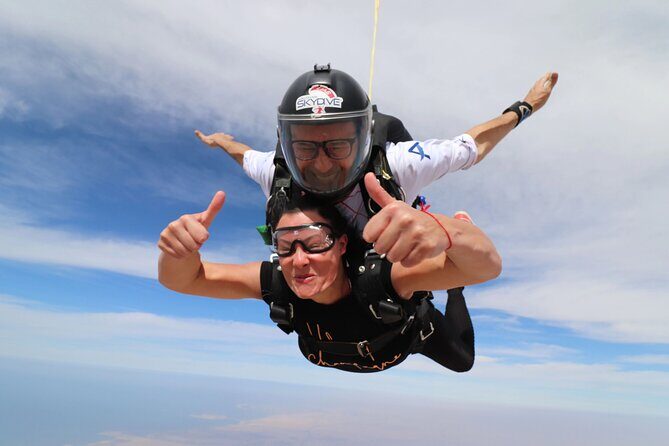Skydive Abu Dhabi With Transfer From Dubai - FAQ