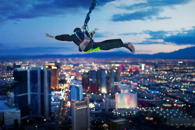 skyjump-las-vegas-at-the-strat-hotel-and-casino