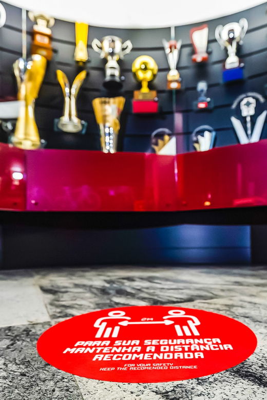 sl-benfica-museum-ticket-with-souvenir-scarf