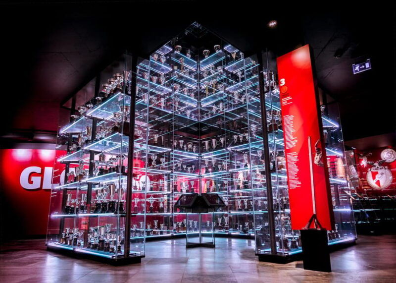 sl-benfica-museum-ticket-with-souvenir-scarf