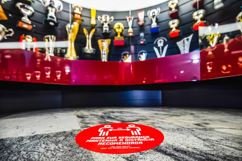 sl-benfica-museum-ticket-with-souvenir-scarf