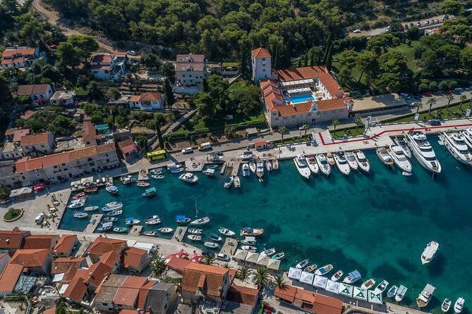 slatine-island-hopping-excursion-trogir-blue-lagoon-solta