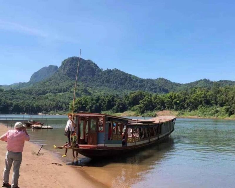 Slow Boat Chiang Rai to Luang Prabang: 2Day-1Night - A Relaxing and Adventurous Journey from Chiang Rai to Luang Prabang by Slow Boat