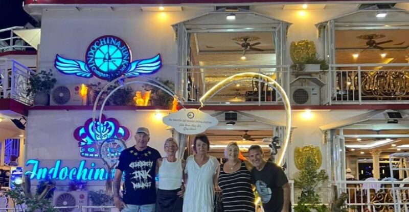 small-dinner-on-cruise-in-saigon-river