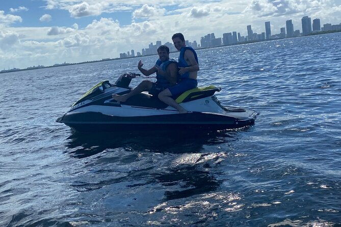 small-group-30-minutes-jet-ski-ride-in-miami-beach