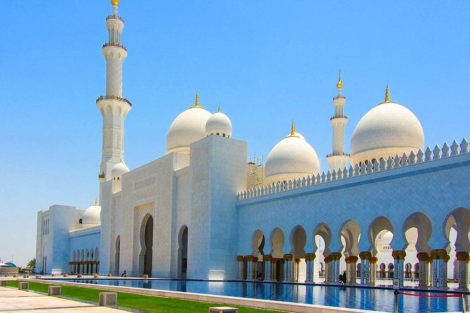 Small Group Abu Dhabi City and Sightseeing Tour From Dubai - Starting Your Journey: Early Morning Pickup  