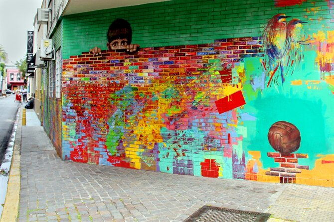 small-group-argentinian-wines-and-malbec-tasting-urban-art-tour