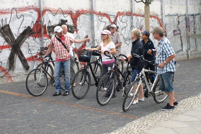 small-group-berlin-wall-bike-tour-2
