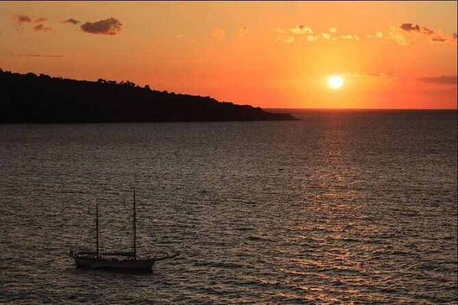 small-group-boat-day-evening-tour-to-sorrento-coast-and-capri