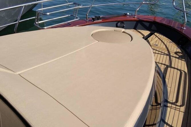 small-group-boat-tour-from-sorrento-to-capri