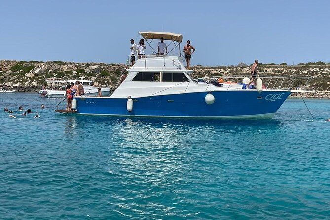 small-group-boat-tour-in-favignana-and-levanzo