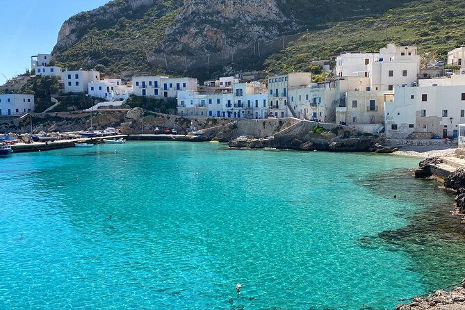 small-group-boat-tour-in-favignana-and-levanzo
