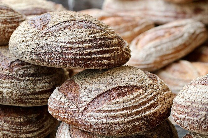 small-group-borough-market-guided-food-tour-in-london