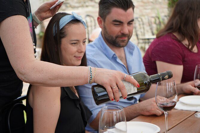SMALL GROUP Chianti 2 wineries & lunch (max 8 people) - Key Points