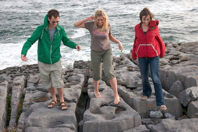 small-group-cliffs-cruise-aran-islands-and-connemara-in-one-day-from-galway