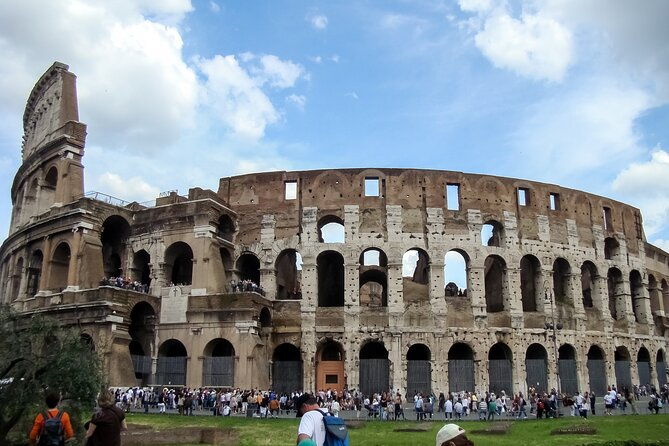 small-group-colosseum-guided-tour-2