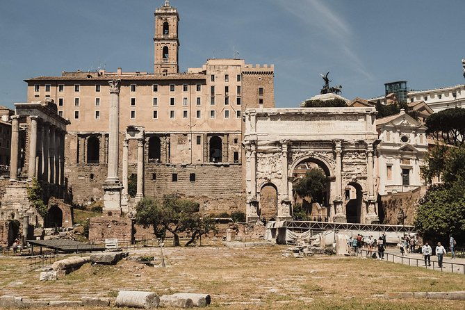 small-group-colosseum-tour-with-roman-forum-palatine-hill