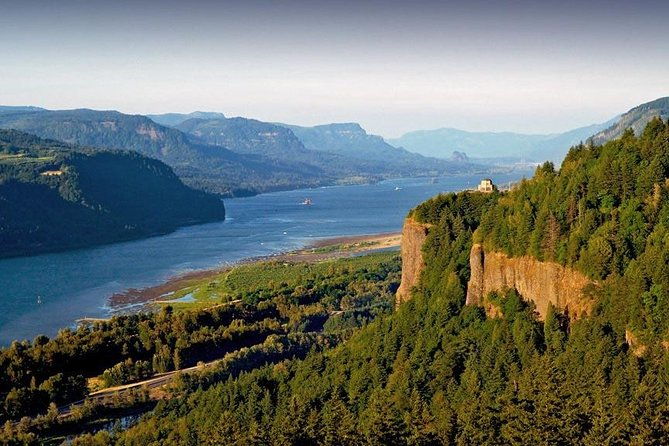 small-group-columbia-river-gorge-waterfalls-tour-from-portland