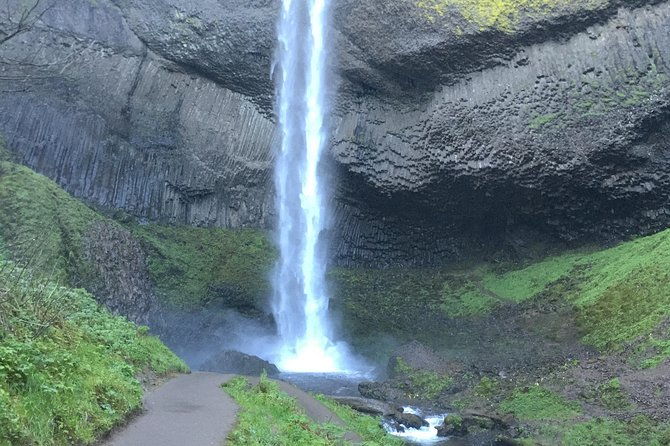 small-group-columbia-river-gorge-waterfalls-tour-from-portland