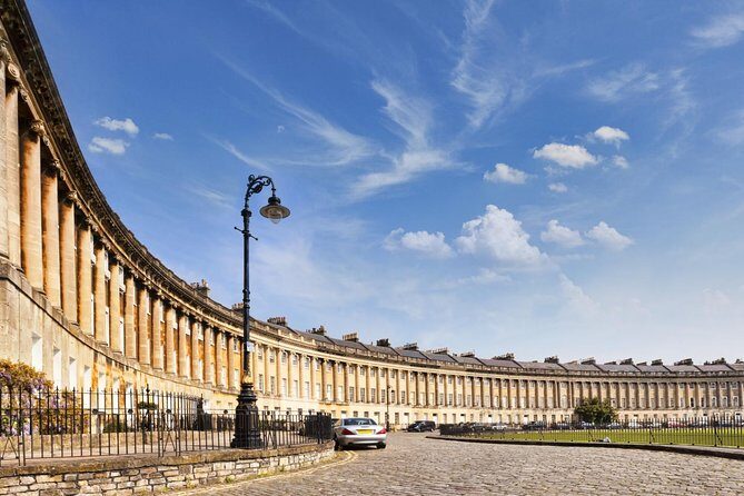 Small Group Cotswolds Village, Stonehenge and Bath Tour from London - Guides and Commentary
