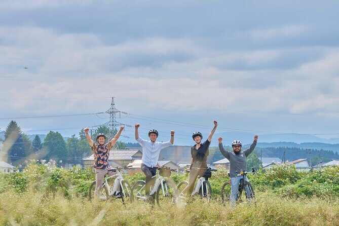 Small Group Craft Experience Cycling Tour - In-Depth Itinerary Breakdown