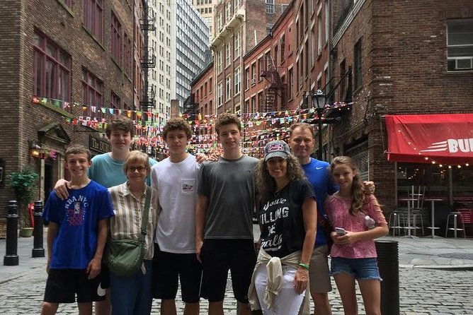 small-group-downtown-911-memorial-wall-street-tour-2