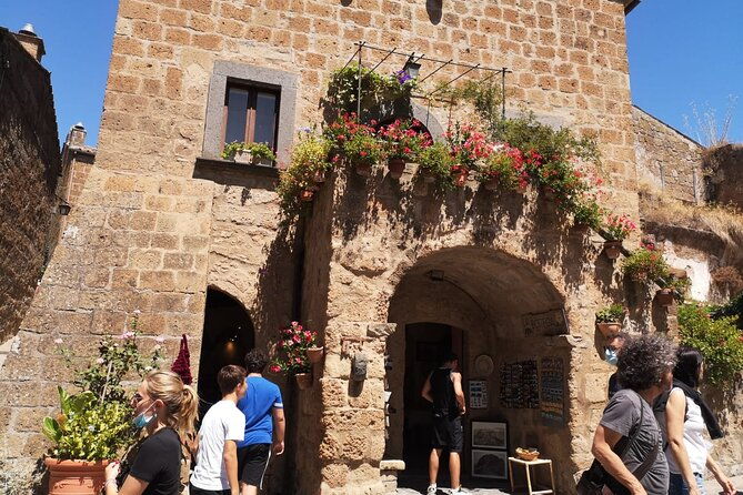 small-group-e-bike-experience-from-orvieto-to-civita-with-lunch